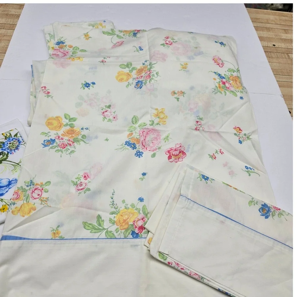 Vintage Floral Bed Sheets Pillowcases Multi Cream Cotton Blend Cottagecore